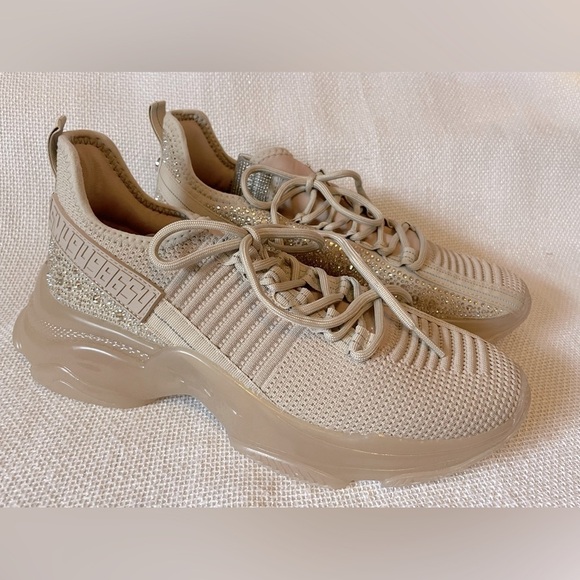 Steve Madden Shoes - NWOT Steve Madden Maxima sneakers